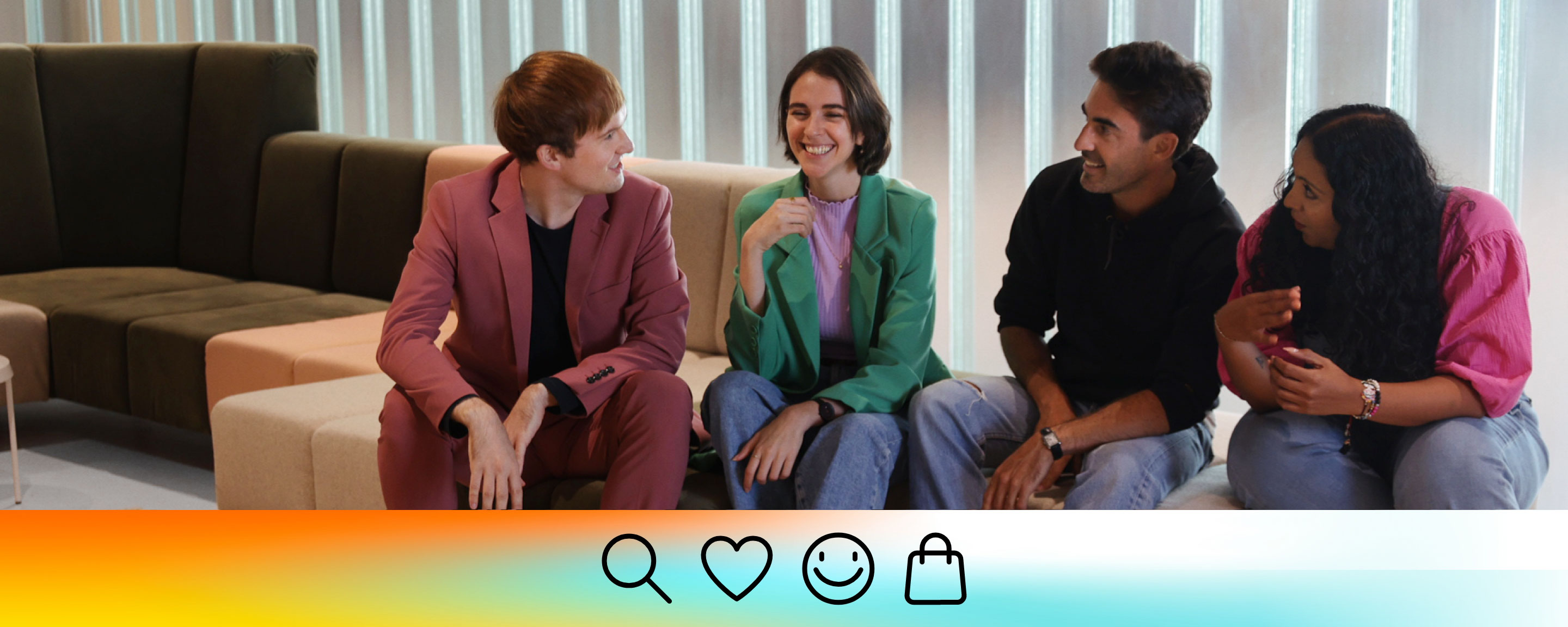 Zalando SE D&I Report 2022 strategy pillar Leadership A group of four Zalando employees sitting together in conversation